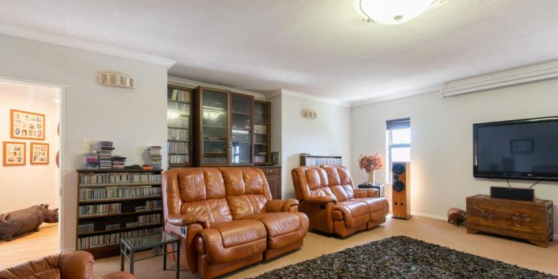 4 Bedroom Property for Sale in Stilbaai Wes Western Cape